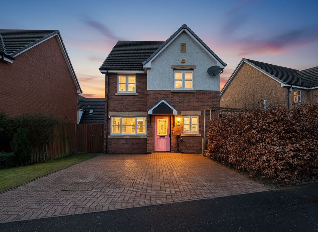 Property photo 1 of 25 Front External