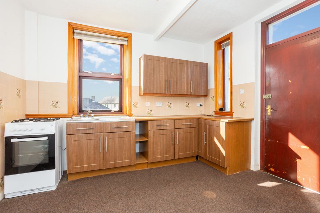 Property photo 3 of 29 Kitchen