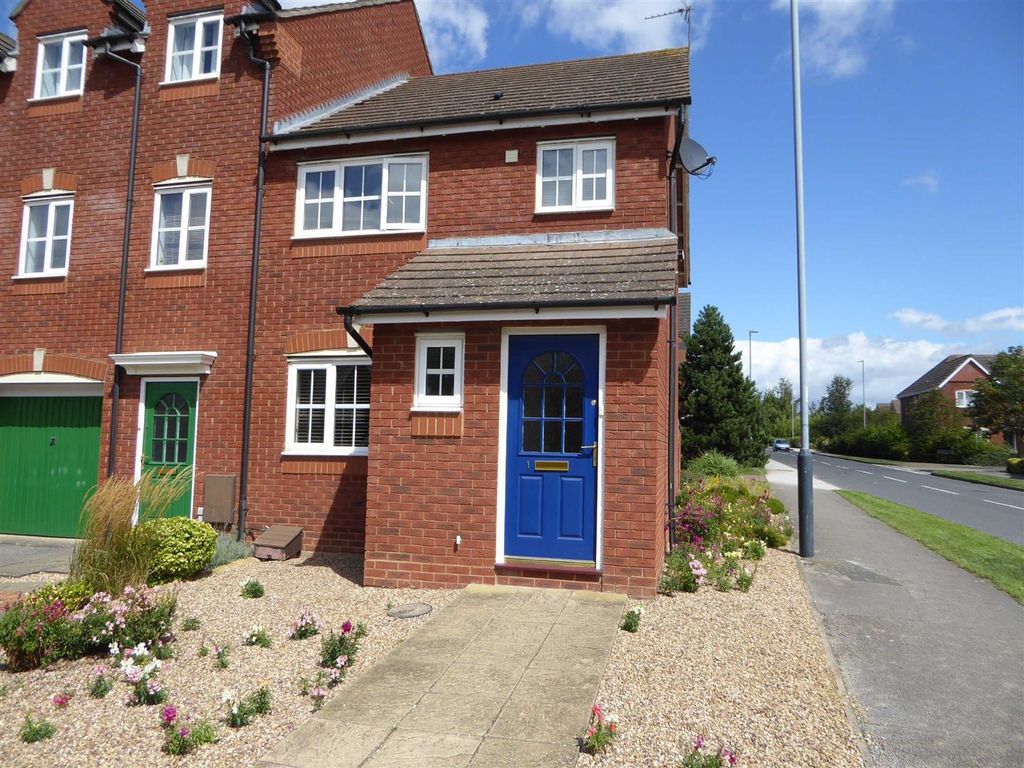 Property photo 1 of 17 Front