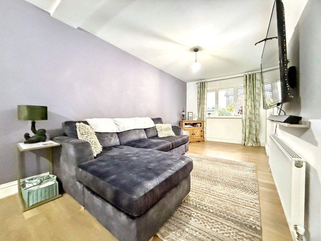 Property photo 3 of 26