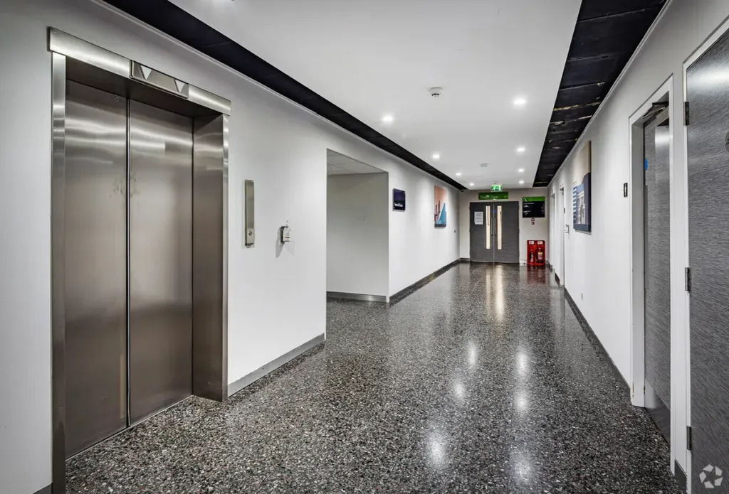 Property photo 3 of 8