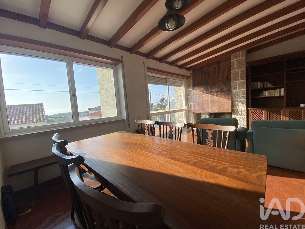 Property photo 2 of 40