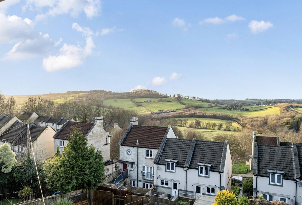 Property photo 3 of 11 View