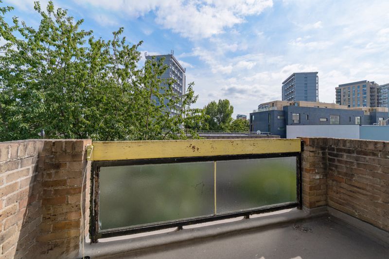 Property photo 3 of 11 Photo 1