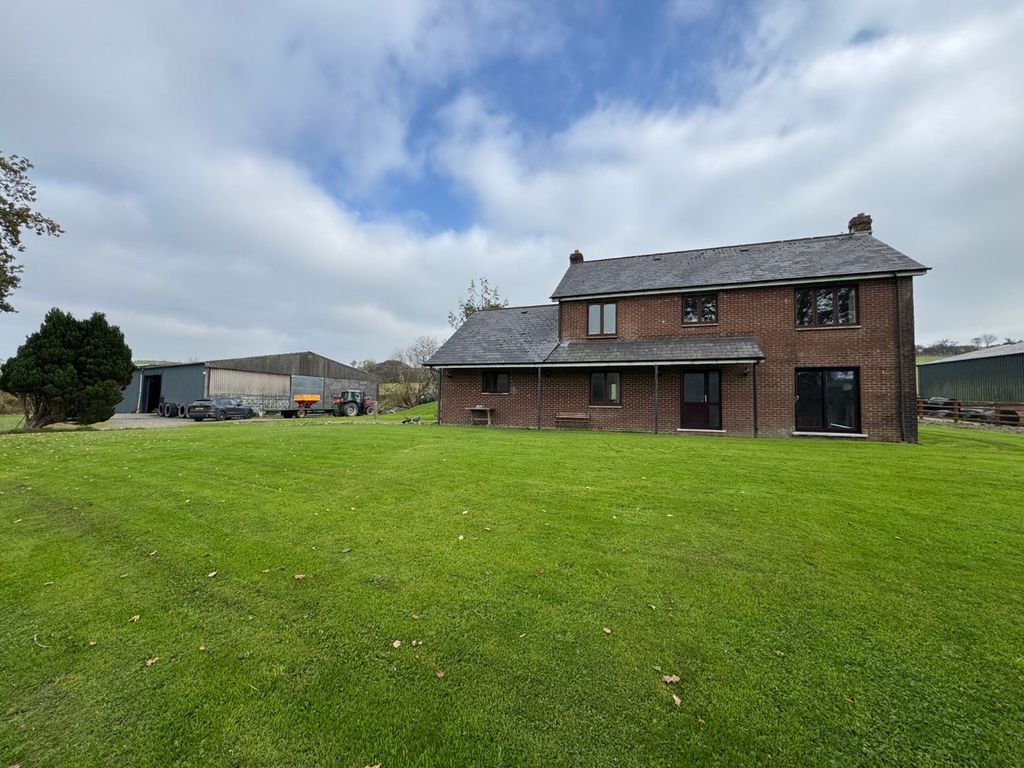 Property photo 1 of 41