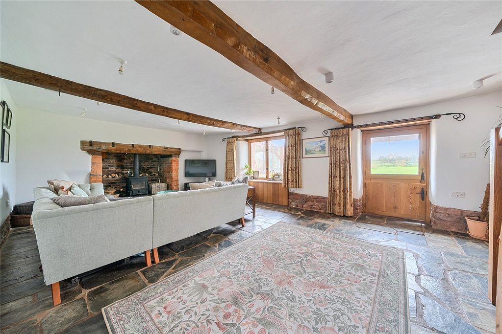 Property photo 3 of 17 Sitting Room