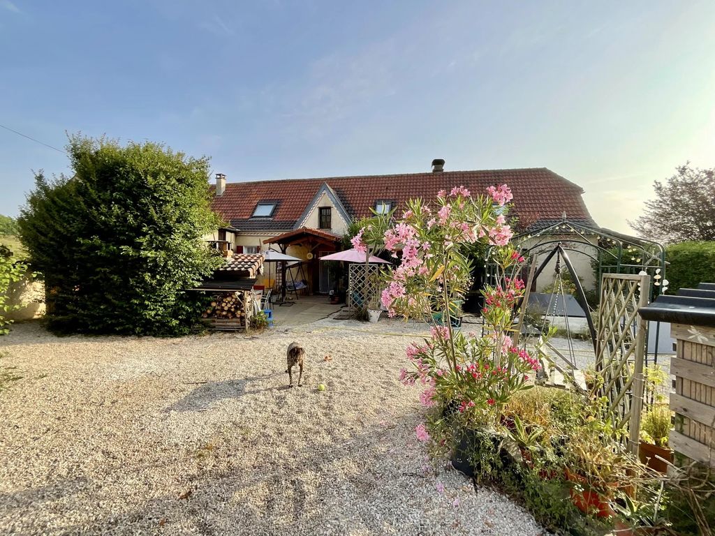 Property photo 2 of 43