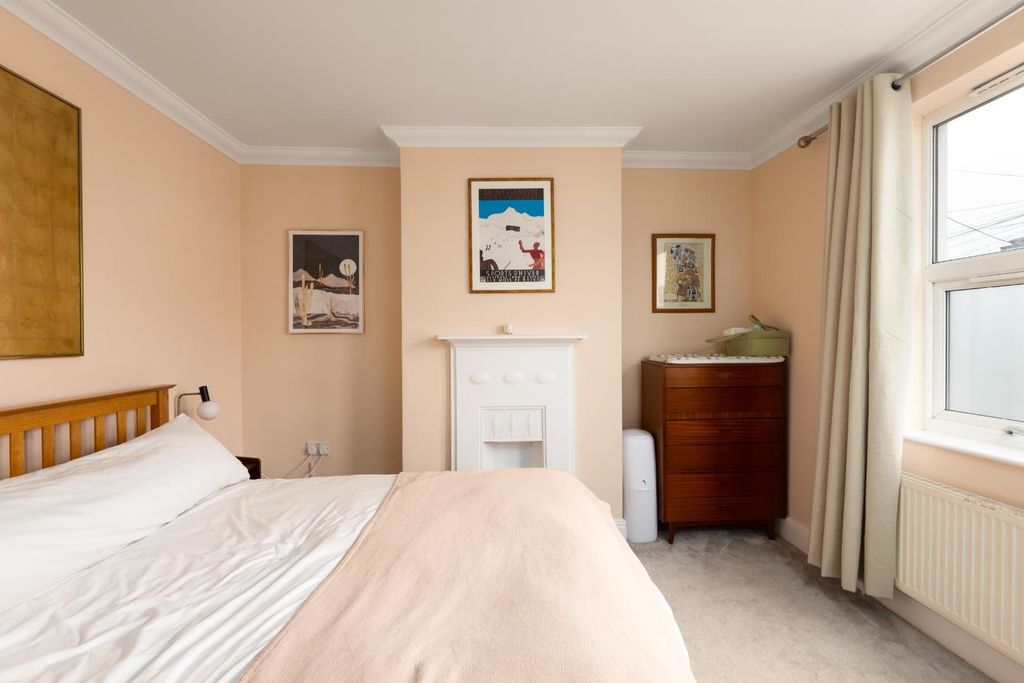 Property photo 3 of 23 33 Oak Road, Bs7-6.Jpg