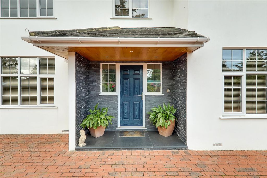 Property photo 2 of 33 Img_5928-Img_5930.Jpg