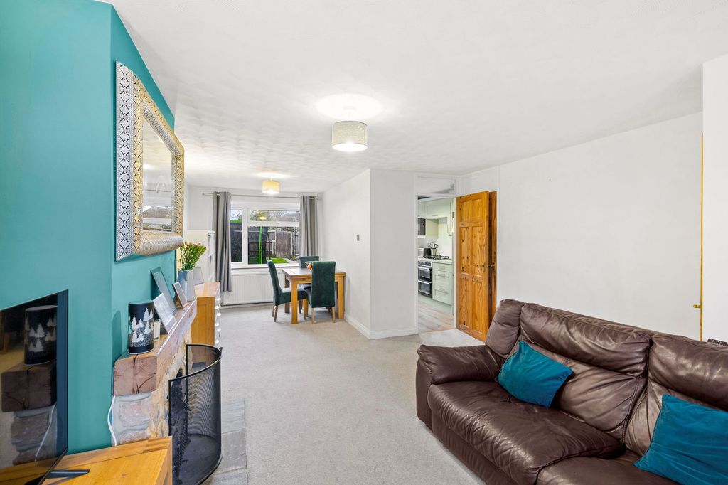 Property photo 2 of 13