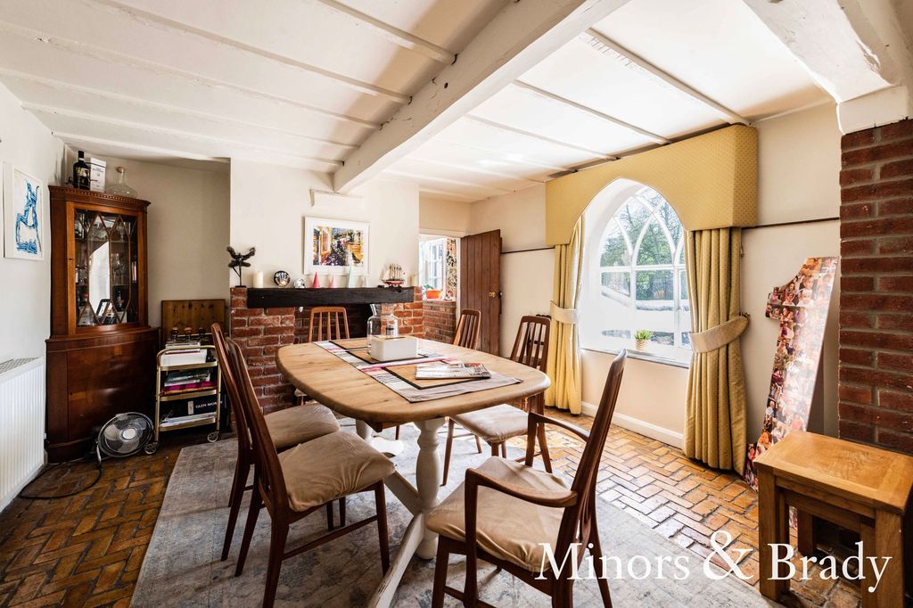 Property photo 3 of 13