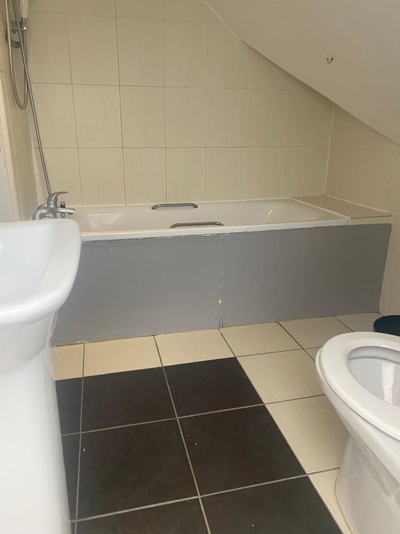 Property photo 3 of 3