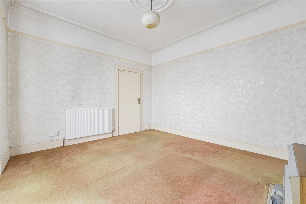 Property photo 3 of 26