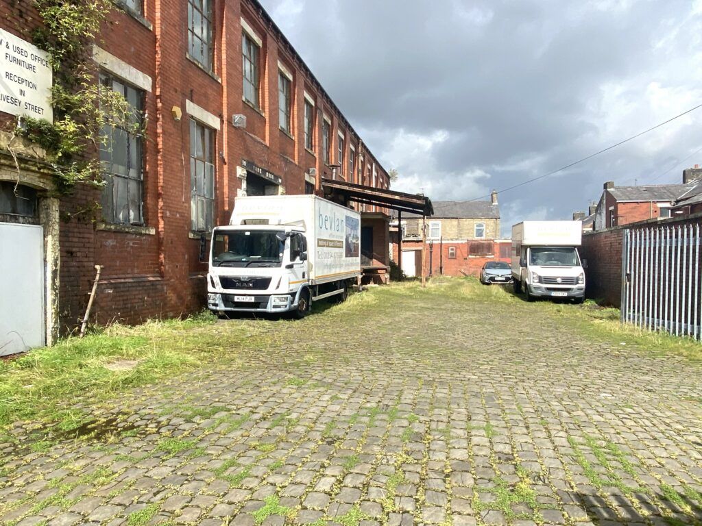 Property photo 2 of 5