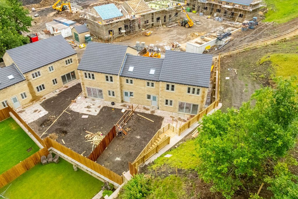 Property photo 1 of 5 Aerial Rear