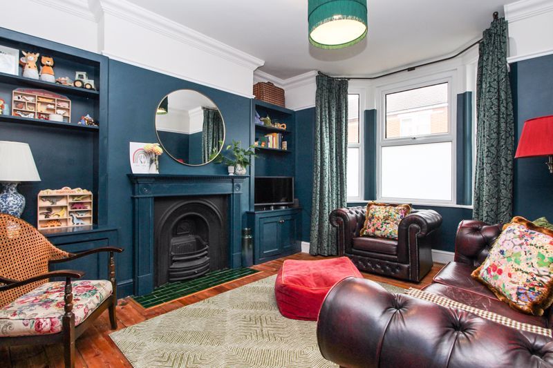 Property photo 2 of 14 Lounge