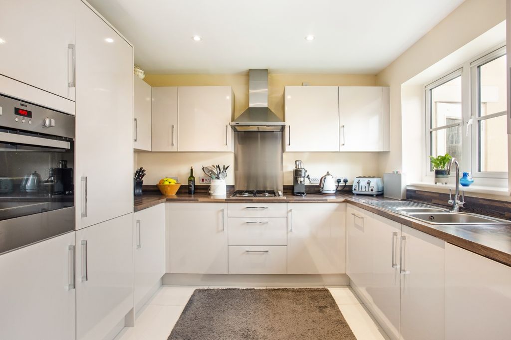 Property photo 3 of 19 100 Haydock Road ...