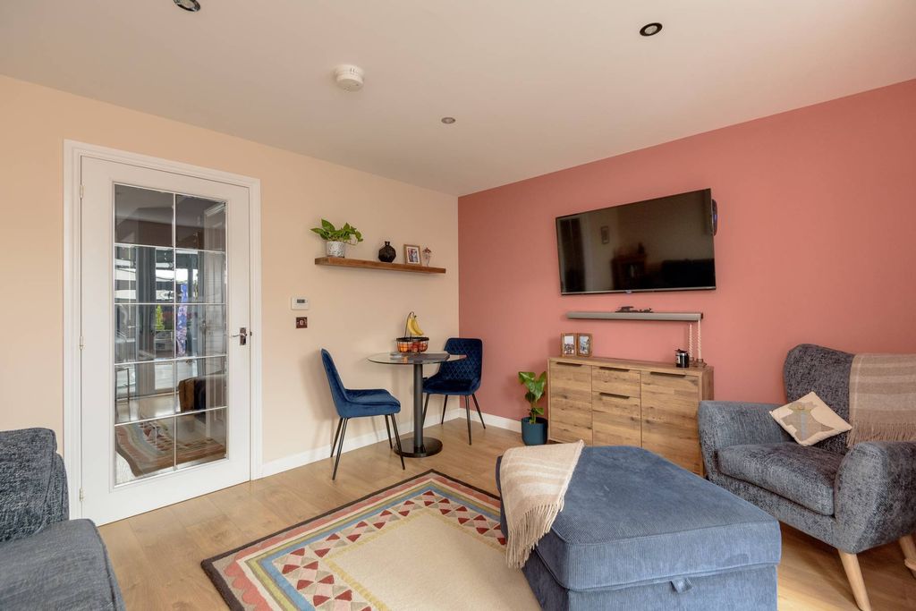 Property photo 3 of 27 Property Image 3