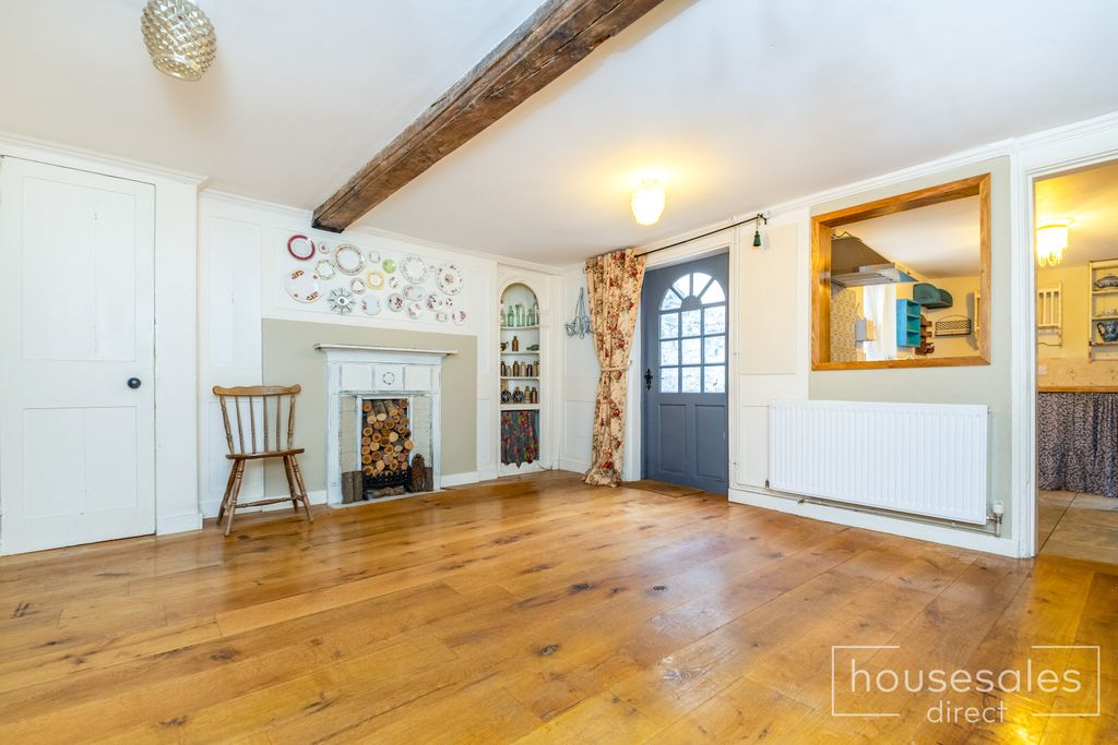 Property photo 2 of 19