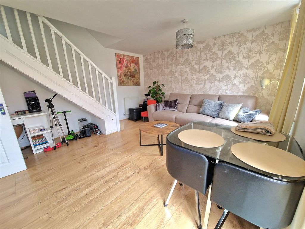 Property photo 3 of 14