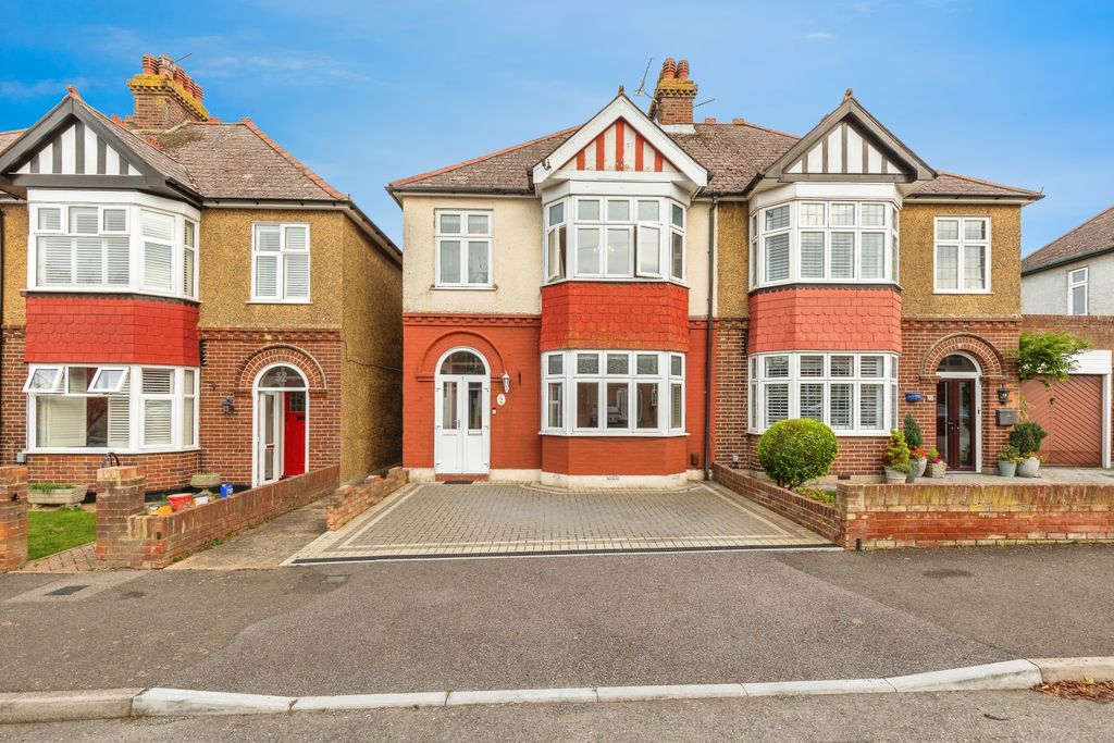 Property photo 1 of 20 Front