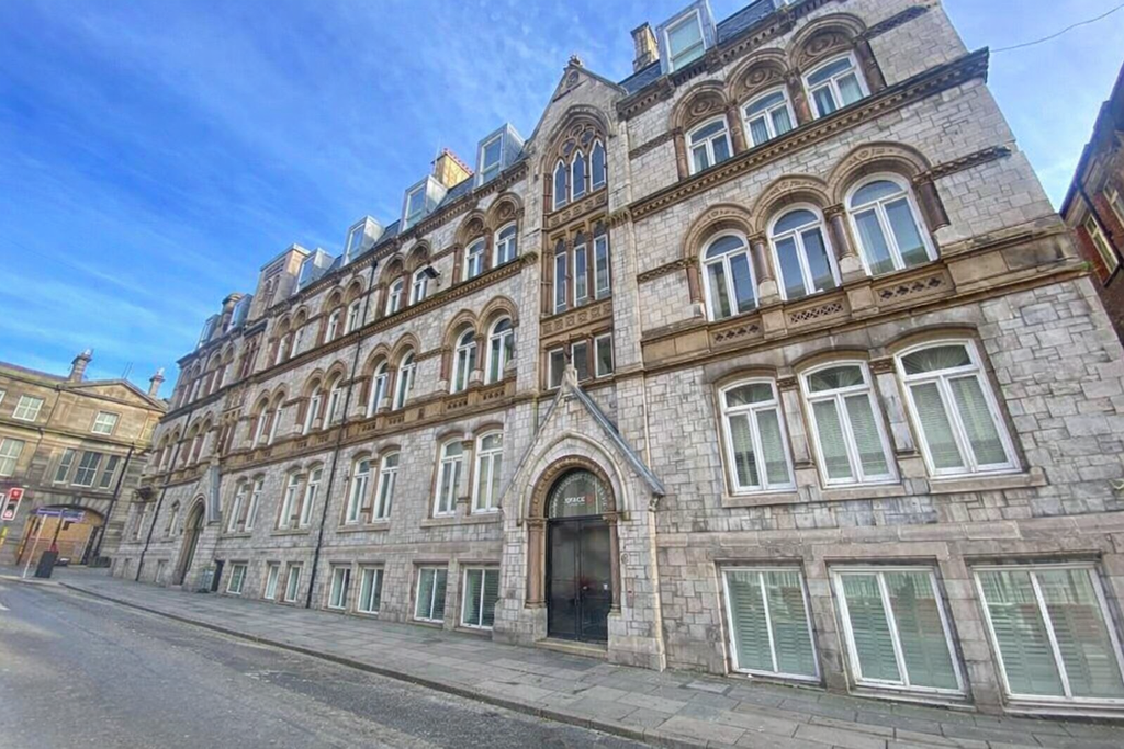 Property photo 2 of 5