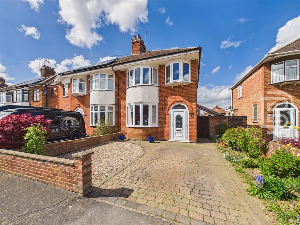 Property photo 1 of 14 Front.Jpg