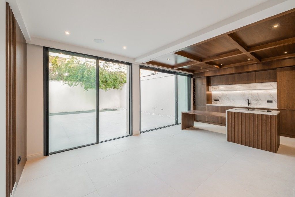 Property photo 2 of 18 Livingroom_Kitchen