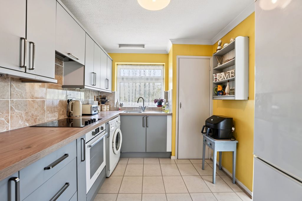 Property photo 3 of 26 Pbox-Img.Jpg