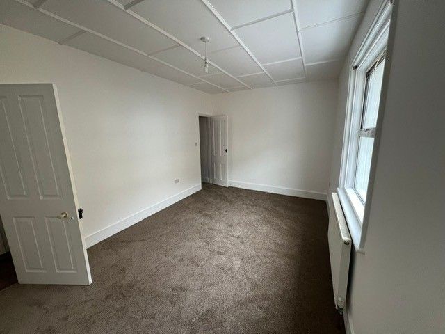 Property photo 2 of 7 Bedroom 1