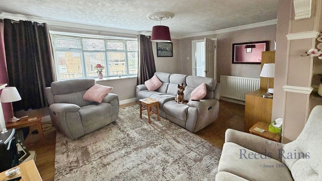 Property photo 2 of 11 Pbox-Img.Jpg
