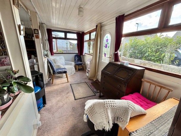 Property photo 2 of 14 Entrance Vestibule