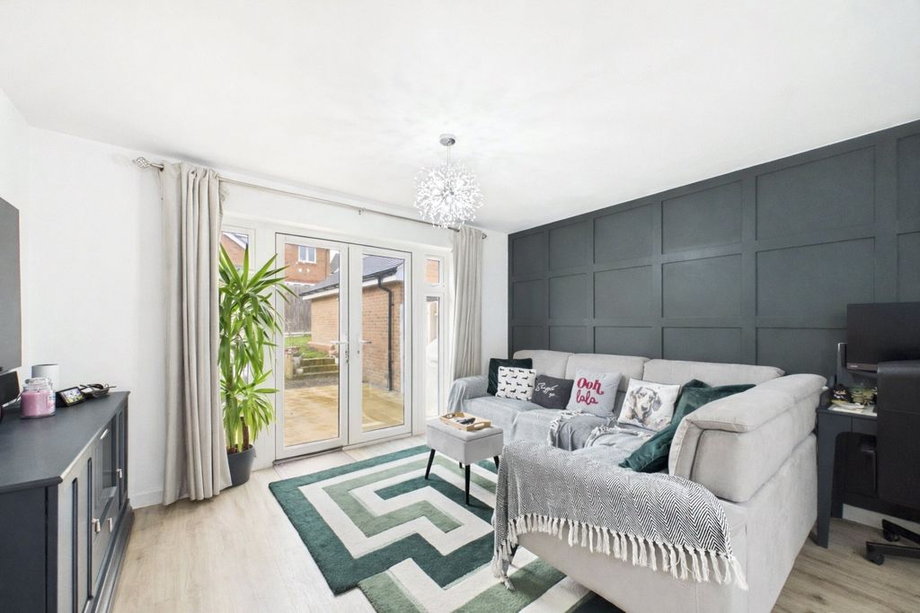 Property photo 2 of 8 Picture No. 26