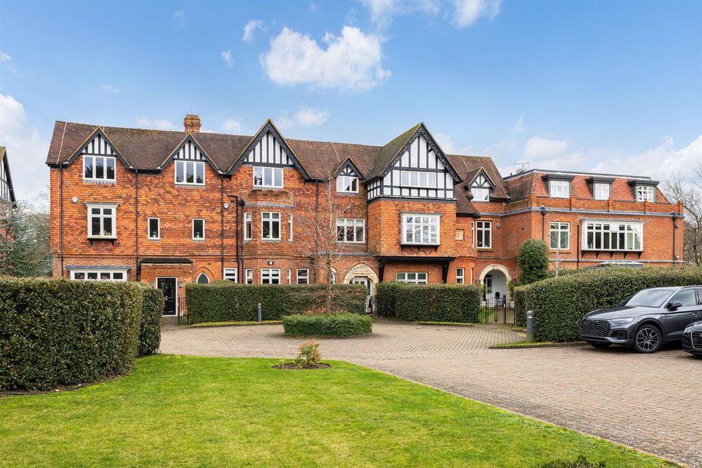 Property photo 1 of 28 102814_12-Orchard-Lea-Drift-Road (1)_Low.Jpg