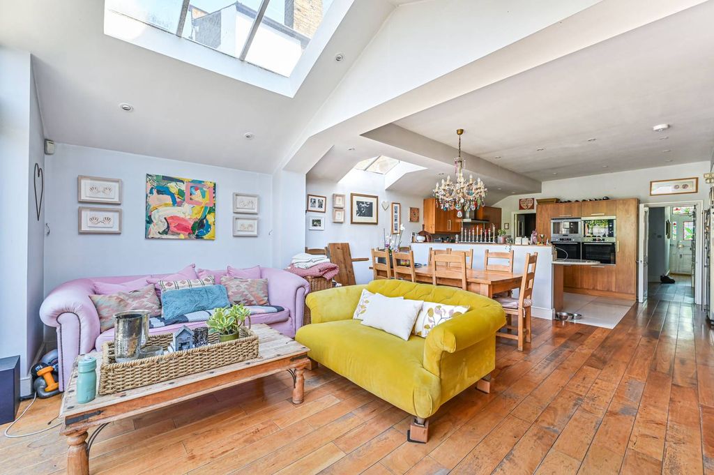 Property photo 1 of 19
