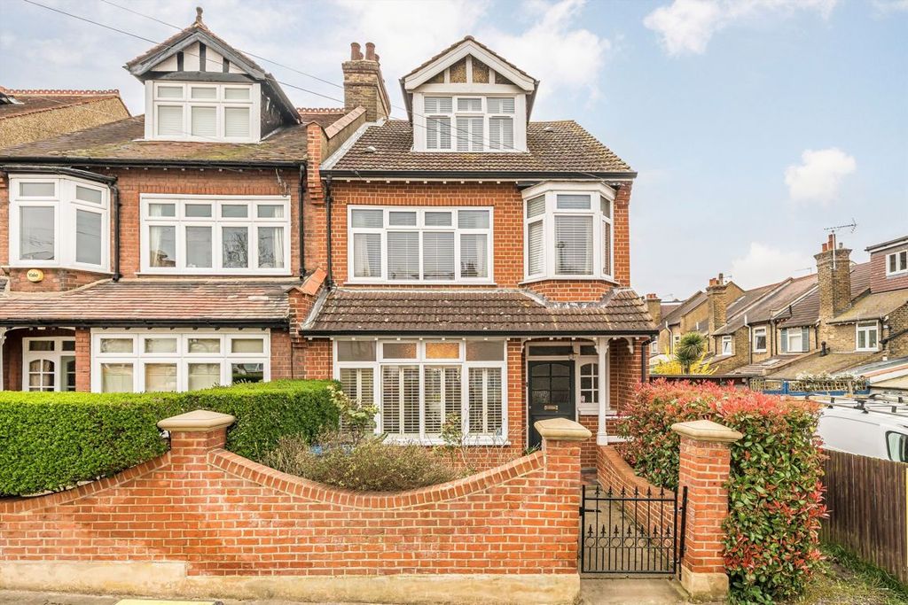 Property photo 1 of 8