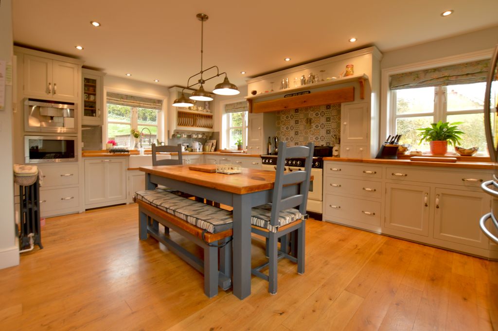 Property photo 3 of 40