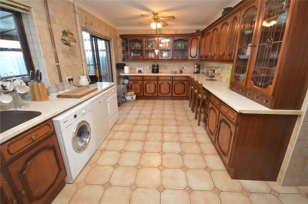 Property photo 3 of 14 Picture No. 17