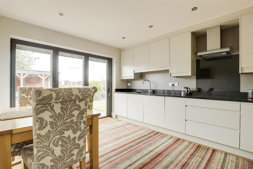 Property photo 3 of 18 17.Jpg