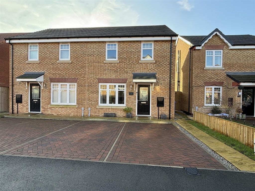 Property photo 2 of 13