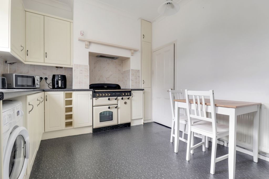 Property photo 2 of 13 2- Ryan Clarke Ewemove Pontefract