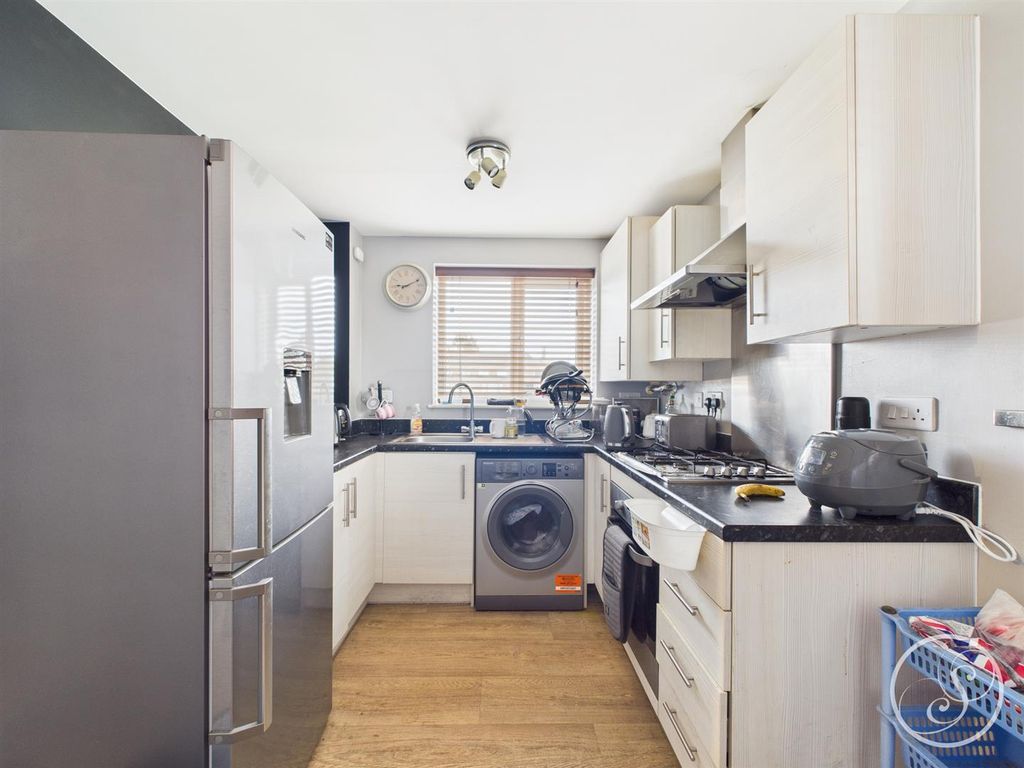 Property photo 2 of 6 Open Plan Lounge/Kitchen