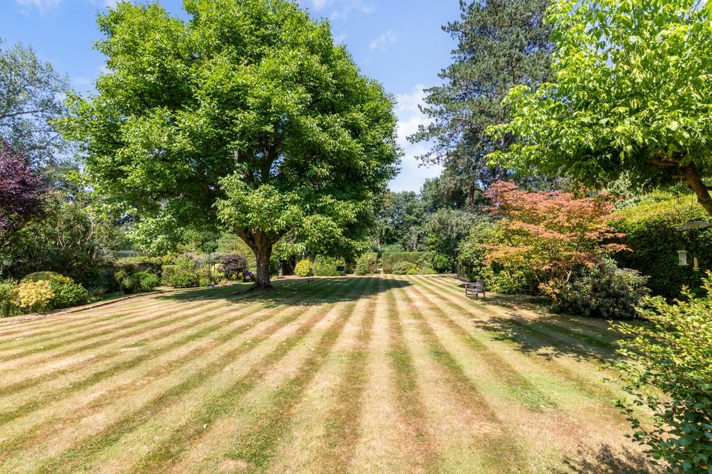 Property photo 2 of 22 Garden