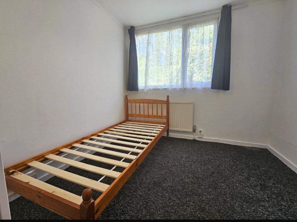 Property photo 2 of 7 Picture No. 09