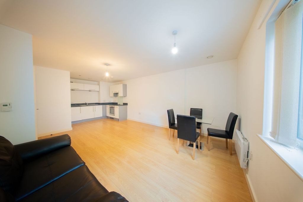 Property photo 3 of 6 Kitchen / Living Space