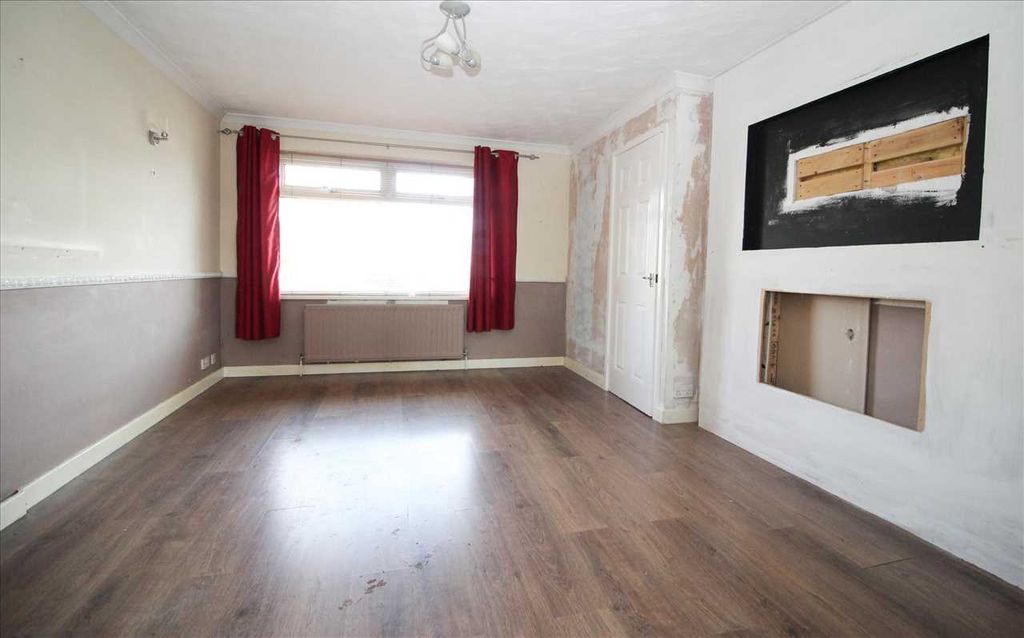 Property photo 3 of 10 Living Room