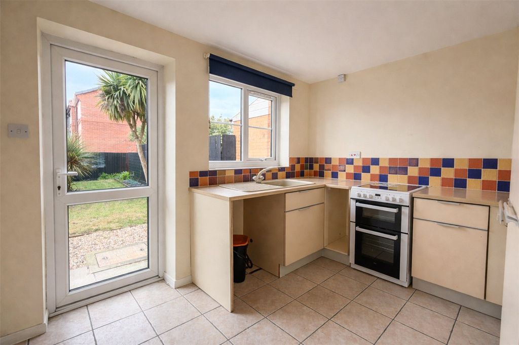 Property photo 2 of 8 Picture No. 22