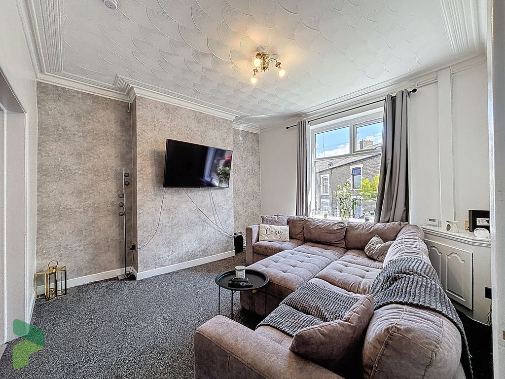 Property photo 2 of 14 Living Room