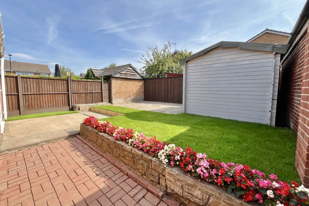 Property photo 3 of 21 19