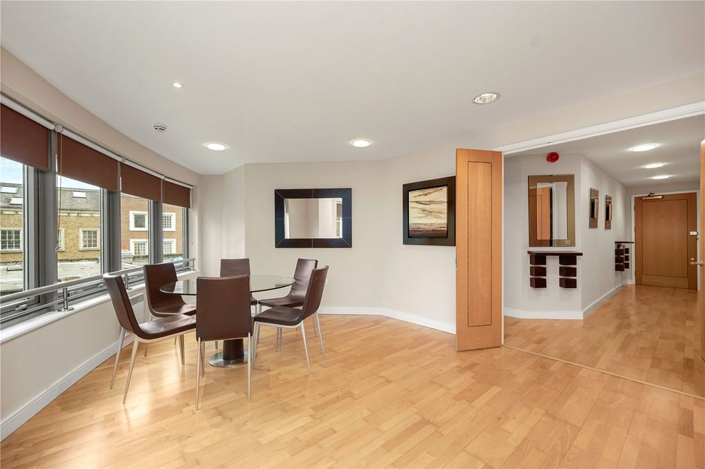 Property photo 3 of 15 Picture No. 05